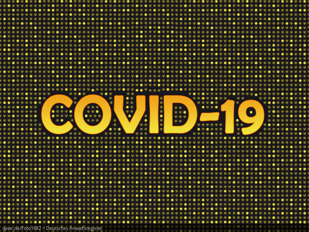 Diese Grafik zeigt eine schwarze Fläche auf der viele kleine Symbole (Viren und Biogefährdung) zu sehen sind. In der Mitte ist deutlich der Schriftzug „COVID-19“ zusehen. Diese symbolische Darstellung eignet sich gut für alle Themen im Zusammenhang mit der Corona-Pandemie.