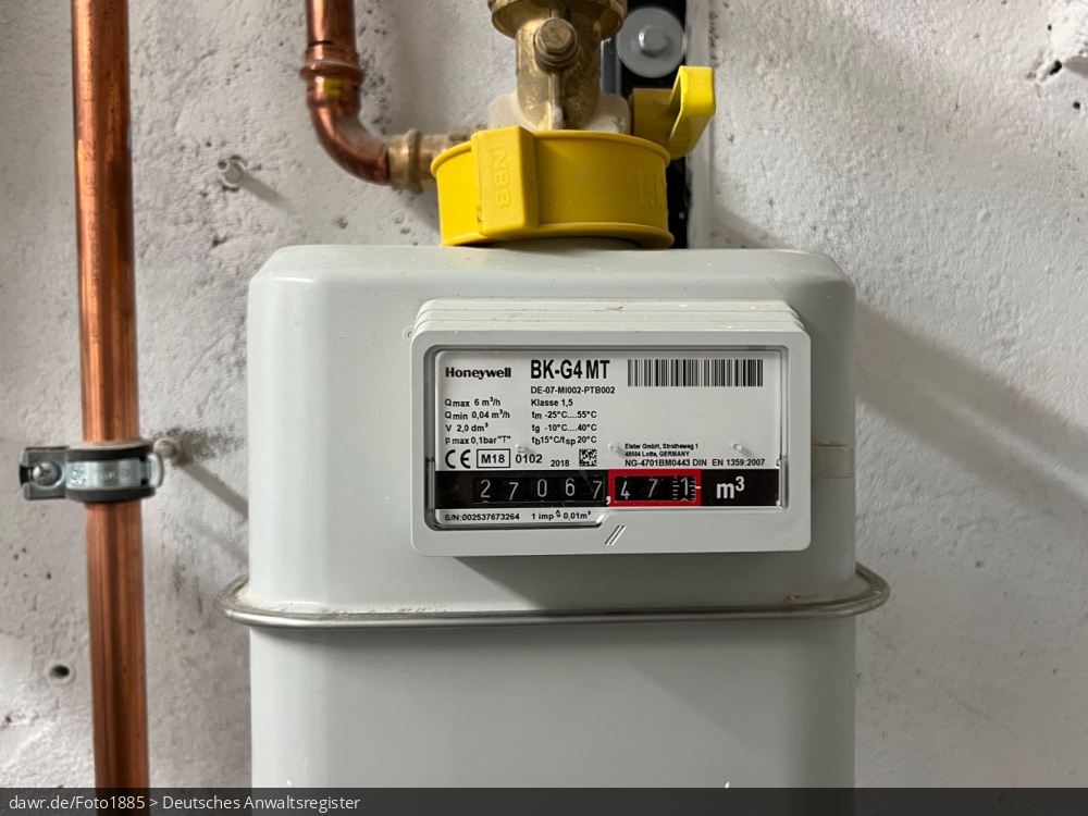 Dieses Bild zeigt einen (Erd)Gaszähler, wie er in vielen Häusern installiert ist, um den Energieverbrauch zu ermitteln. Diese Darstellung ist gut für alle Themen im Zusammenhang mit dem Verbrauch von Erdgas geeignet.