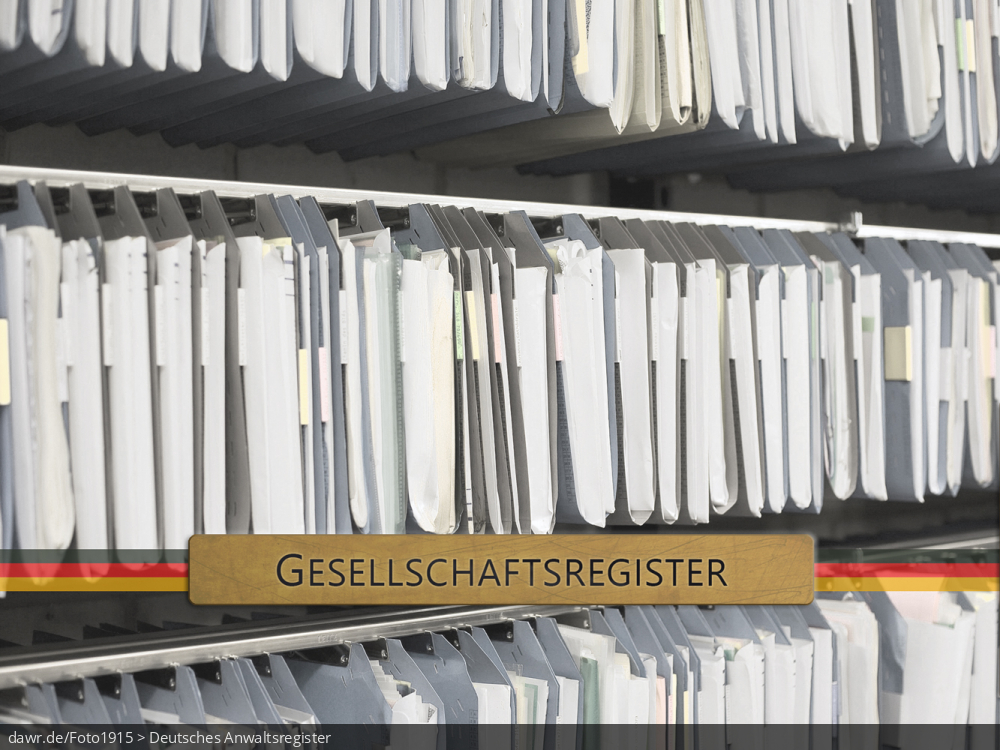 Dieses Bild zeigt eine Aktenregistratur mit vielen, gleich farbigen Akten. Im Vordergrund sieht man ein messingfarbenes Schild mit der Aufschrift „Gesellschaftsregister“. Es handelt sich um eine gut geeignete symbolische Darstellung für Themen im Zusammenhang mit der Modernisierung des Personengesellschaftsrecht im Jahr 2024 und die damit verbundene Einführung des Gesellschaftsregisters.