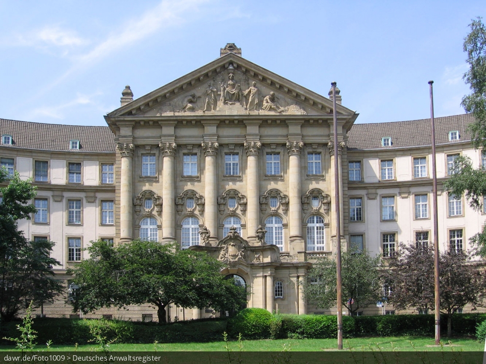Dieses Foto zeigt das Gebäude des Oberlandesgerichts Köln, in dem auch das Amtsgericht Köln seinen Sitz hat.