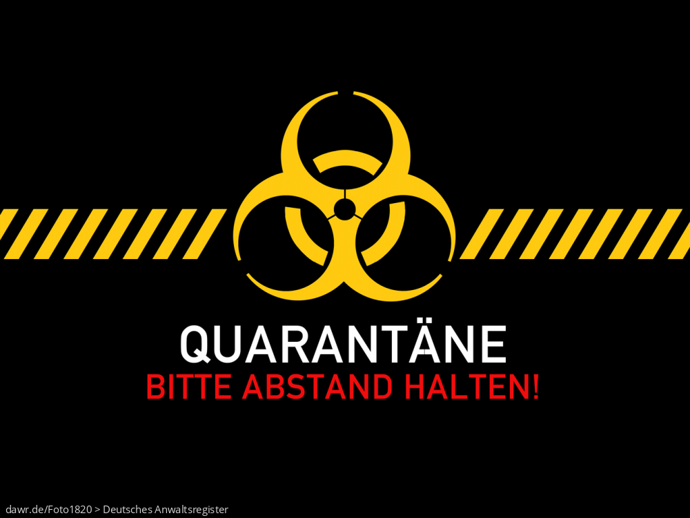 Diese Grafik zeigt eine schwarze Fläche auf der groß das international Zeichen für Biogefährdung zu sehen ist. Darunter sind die Schriftzüge „QUARANTÄNE“ und „BITTE ABSTAND HALTEN!“ zu lesen. Diese symbolische Darstellung eignet sich gut für alle Themen im Zusammenhang mit einer staatlich angeordneten Quarantäne bspw. im Rahmen der Corona-Pandemie.