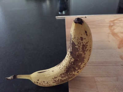 aufgestellte Banane